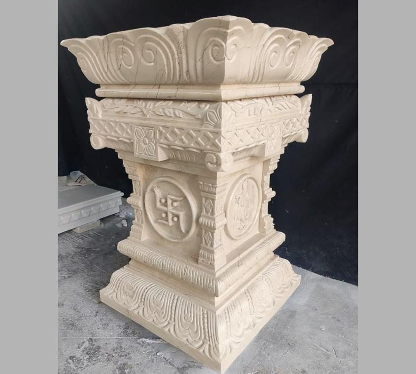 Exotic White Stone Tulsi Kyari