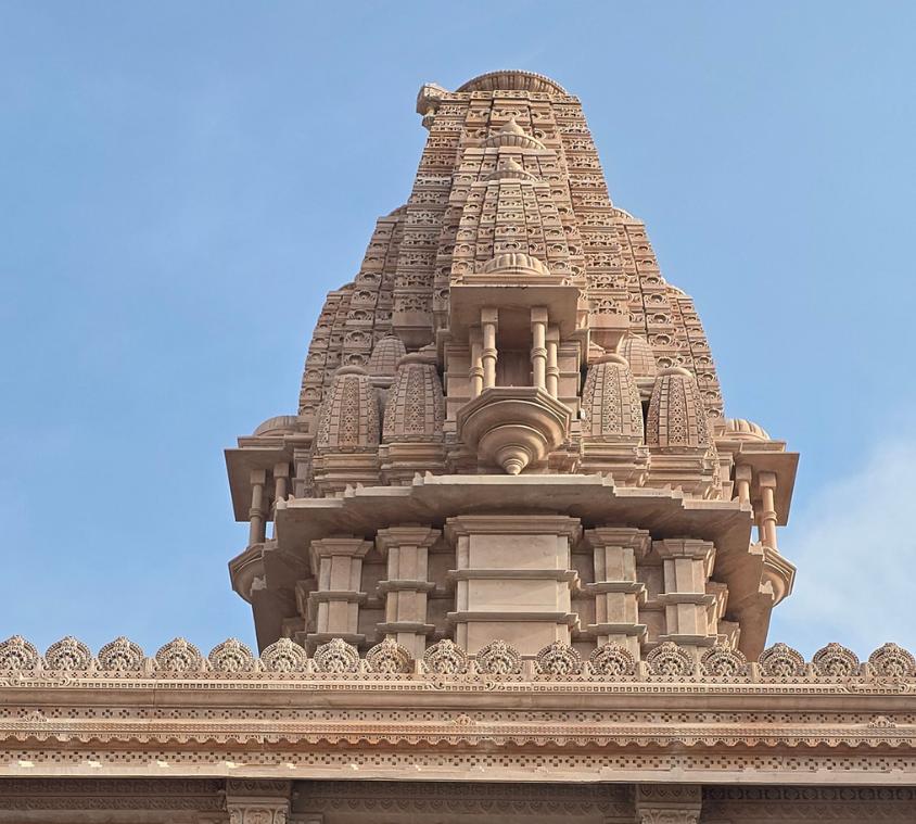 Intricate Sandstone Mandovar & Shikhar Work